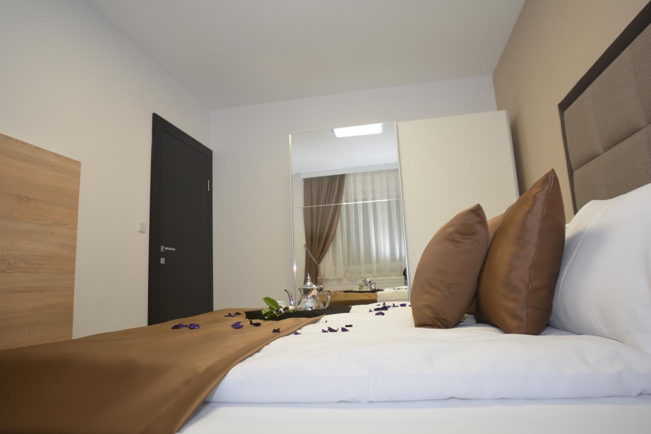 Apart Hotel Family Sarajevo Bagian luar foto