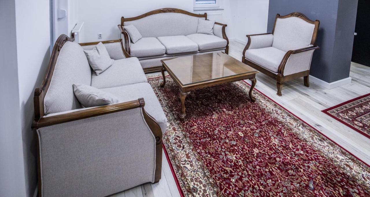 Apart Hotel Family Sarajevo Bagian luar foto