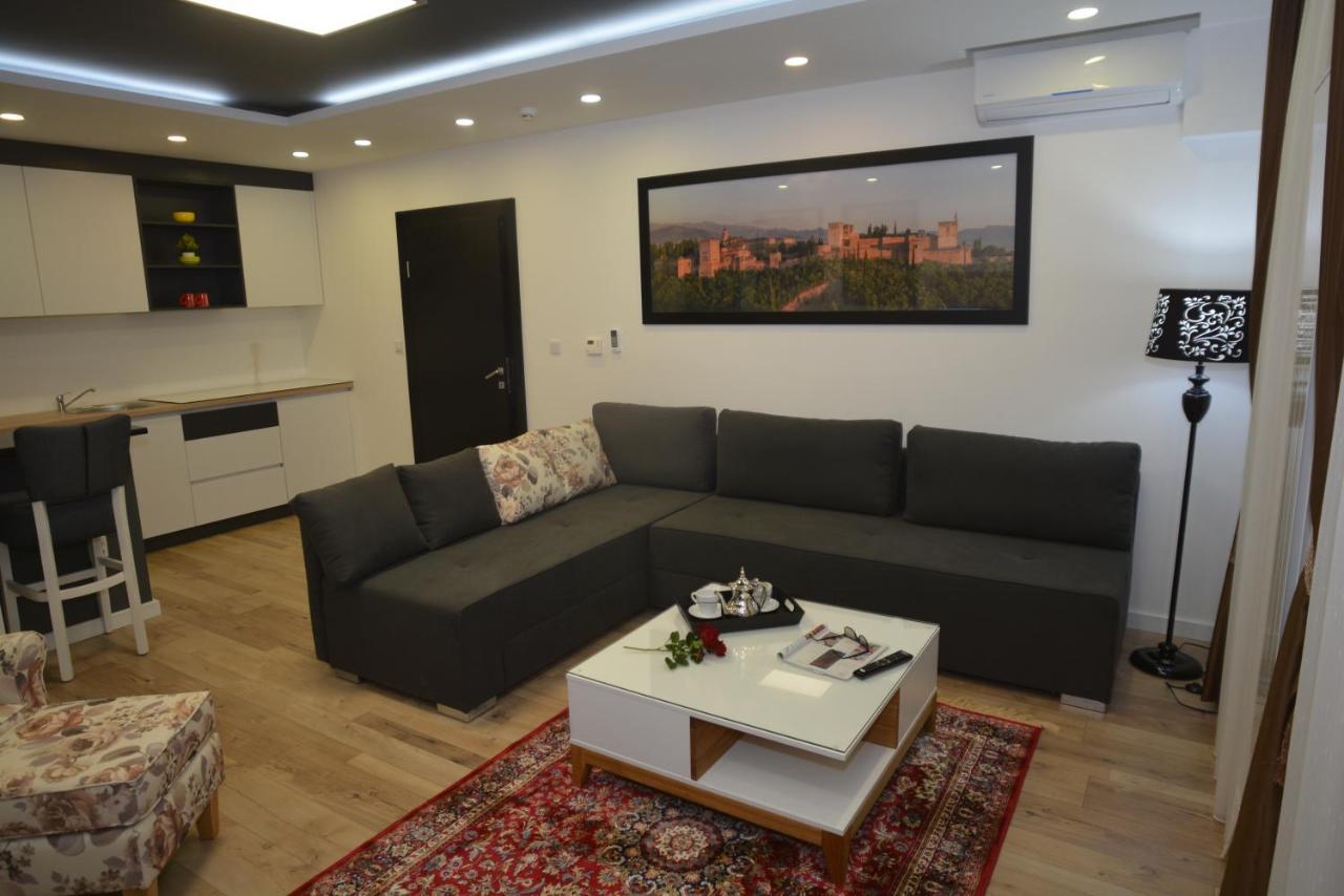 Apart Hotel Family Sarajevo Bagian luar foto
