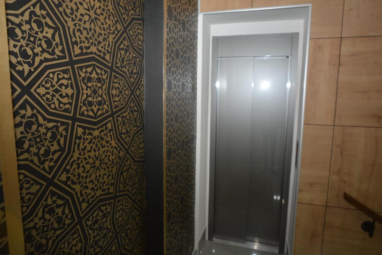 Apart Hotel Family Sarajevo Bagian luar foto