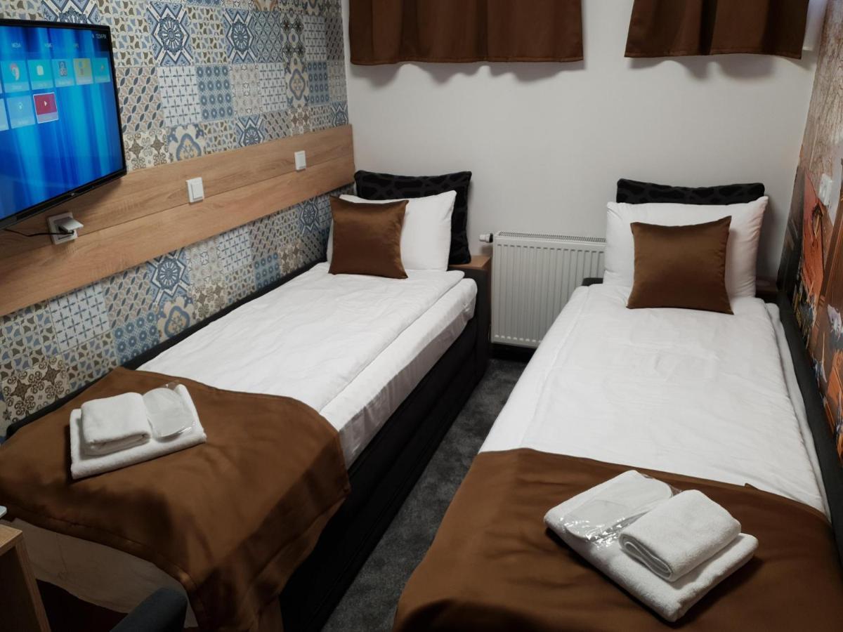 Apart Hotel Family Sarajevo Bagian luar foto
